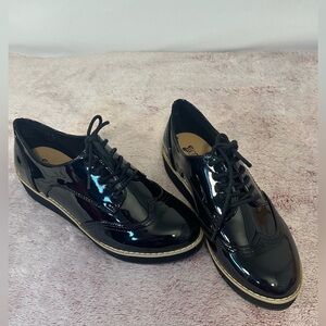 Black Patent Wingtip Oxford Shoes - Women